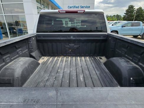 Used 2022 Chevrolet Silverado 1500 LTZ AWD/4WD image 6
