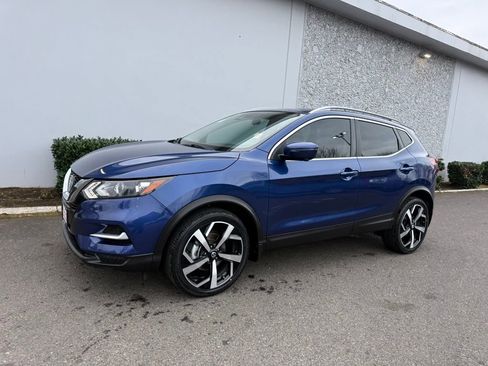 Certified 2022 Nissan Rogue Sport SL image 2