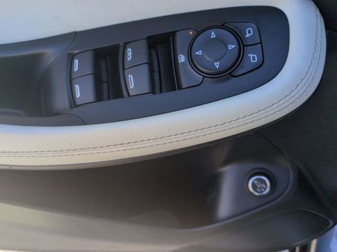 Used 2022 Buick Encore GX Essence w/ Advanced Technology Package AWD/4WD image 15
