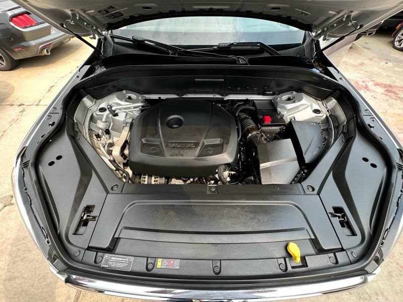 Used 2018 Volvo XC90 T6 Momentum w/ Convenience Package AWD/4WD image 33