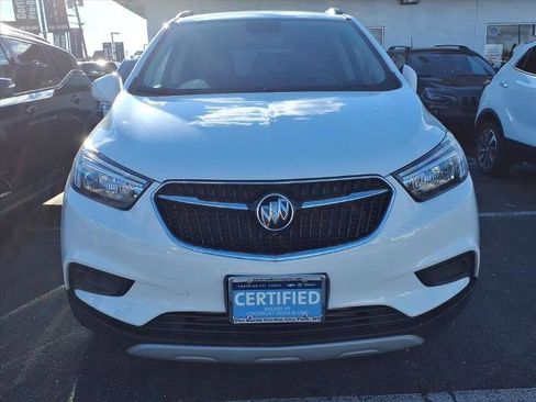 Used 2022 Buick Encore Preferred w/ Safety Package image 2