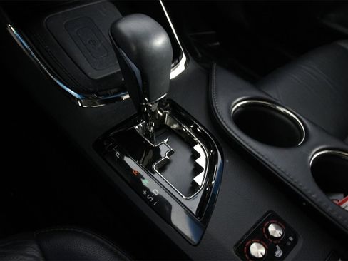 Used 2017 Toyota Avalon Touring image 15