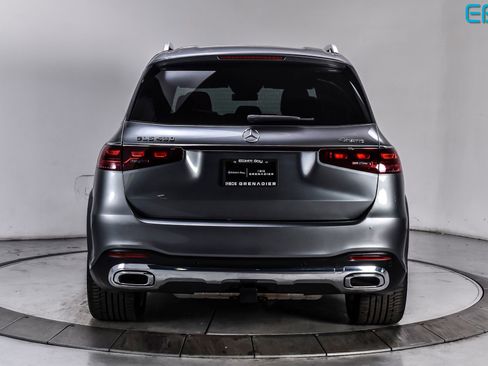 Used 2025 Mercedes-Benz GLS 450 4MATIC image 5