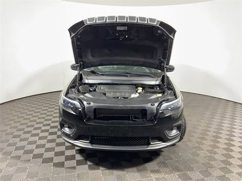 Used 2020 Jeep Cherokee Latitude Plus w/ Cold Weather Group image 5