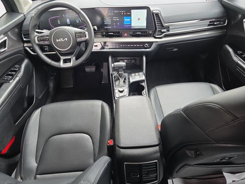 Certified 2024 Kia Sportage EX image 2