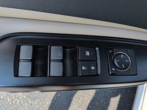 Used 2019 Lexus ES 350 w/ Premium Package FWD image 17