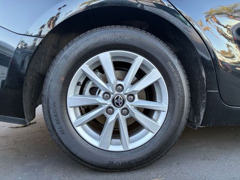 Used 2025 Toyota Camry LE image 29