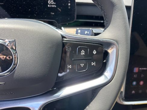 New 2026 Volvo EX90 Plus AWD/4WD image 17