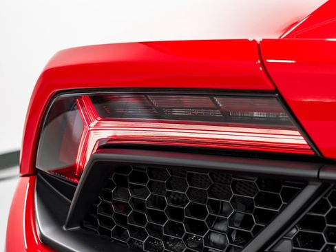 Used 2019 Lamborghini Huracan LP 580-2 image 57