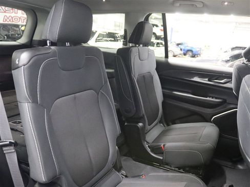 Used 2022 Jeep Grand Cherokee L Laredo w/ Luxury Tech Group I image 18