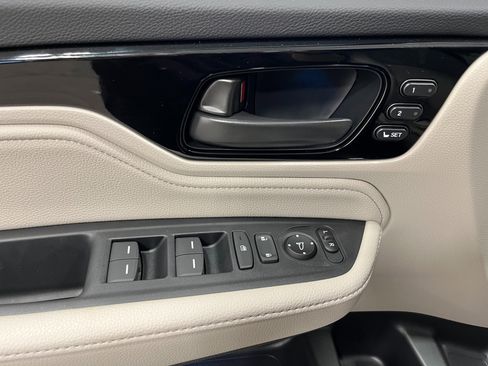 New 2026 Honda Odyssey Touring image 13