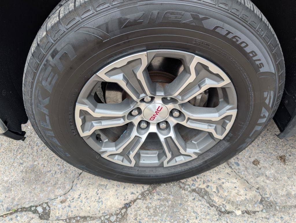 Used 2019 GMC Sierra 1500 SLE w/ SLE Value Package AWD/4WD image 13
