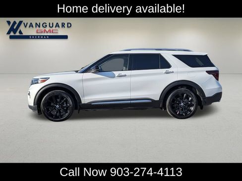 Used 2023 Ford Explorer Platinum w/ Technology Package AWD/4WD image 3