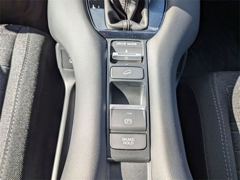 New 2026 Honda HR-V LX image 19