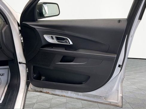 Used 2017 Chevrolet Equinox LS FWD image 27