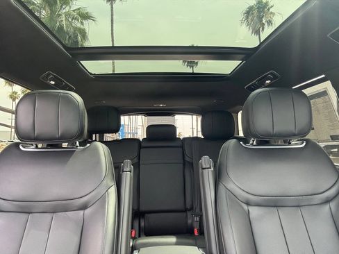 New 2026 Land Rover Range Rover Long Wheelbase SE AWD/4WD image 15