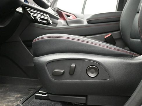 Used 2024 Chevrolet Traverse RS w/ LPO, Floor Liner Package image 37