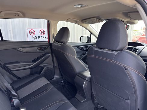 Used 2021 Subaru Crosstrek 2.0i Premium image 42