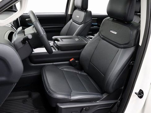 New 2025 Ford Expedition Max Platinum w/ Driver's Package AWD/4WD image 9
