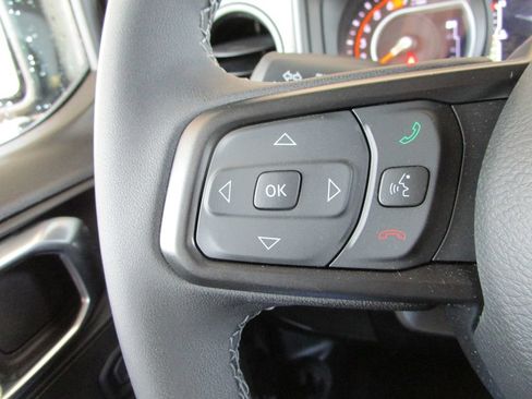 Used 2025 Jeep Wrangler Sport AWD/4WD image 30