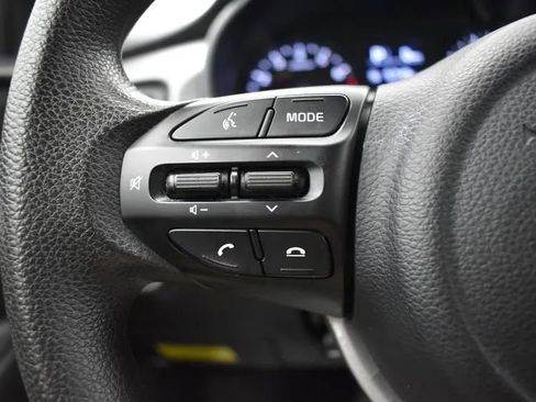 Used 2023 Kia Rio S image 23