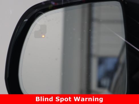 Used 2024 Land Rover Range Rover Sport SE image 25