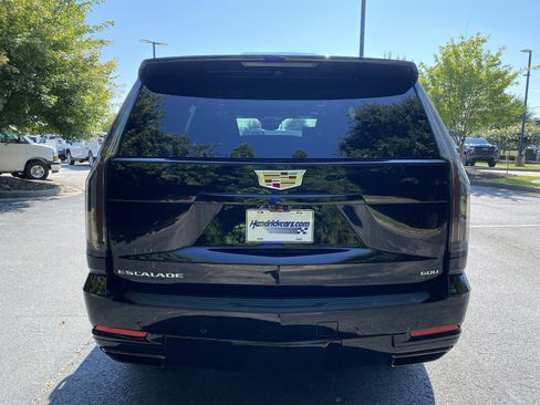 Used 2025 Cadillac Escalade Sport Platinum w/ LPO, Floor Liner Package AWD/4WD image 8