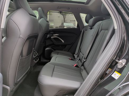 Used 2025 Audi Q5 Premium AWD/4WD image 30