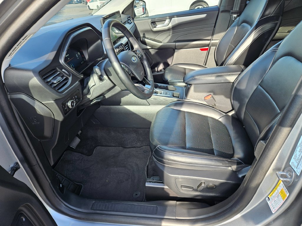 Used 2024 Ford Escape Platinum AWD/4WD image 18