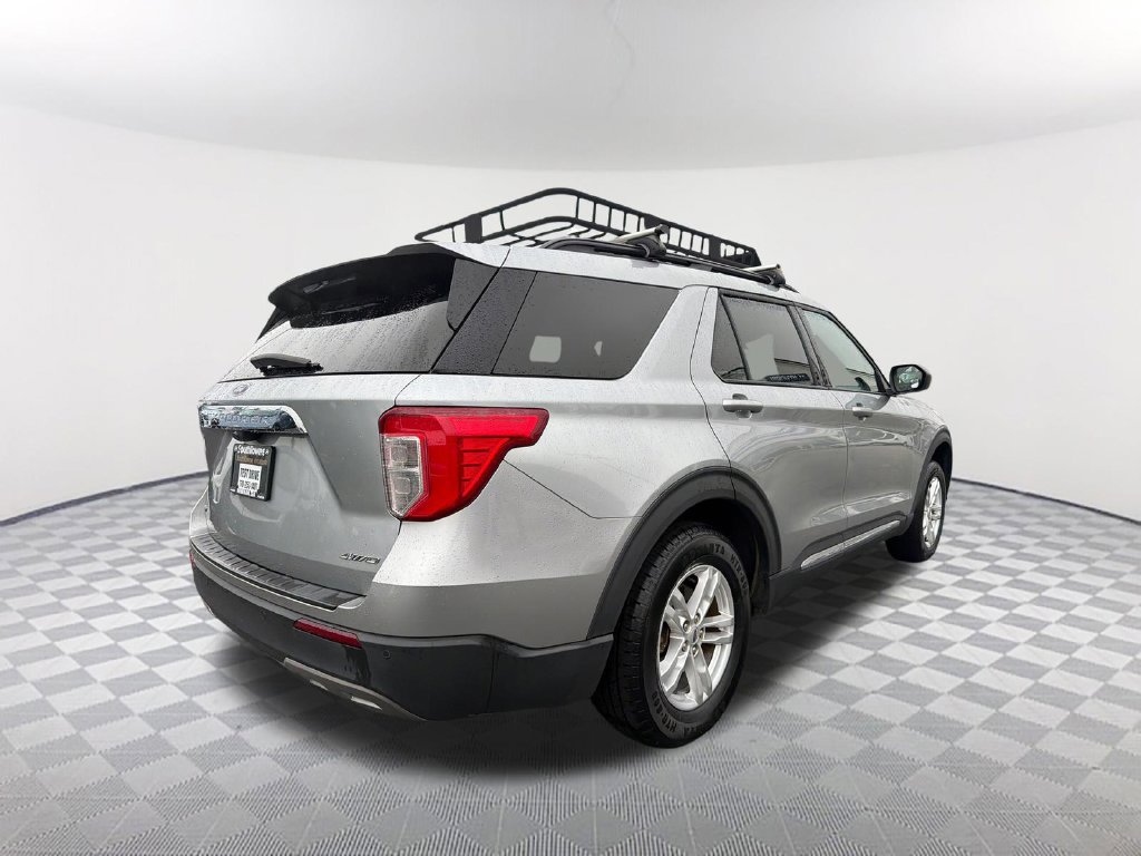 Used 2023 Ford Explorer XLT w/ Equipment Group 202A AWD/4WD image 5