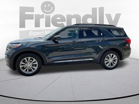 Used 2023 Ford Explorer XLT w/ Equipment Group 202A AWD/4WD image 7