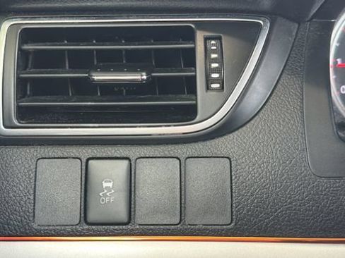 Used 2017 Toyota Camry SE FWD image 15