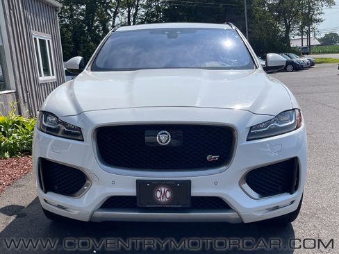 Used 2019 Jaguar F-PACE S image 3