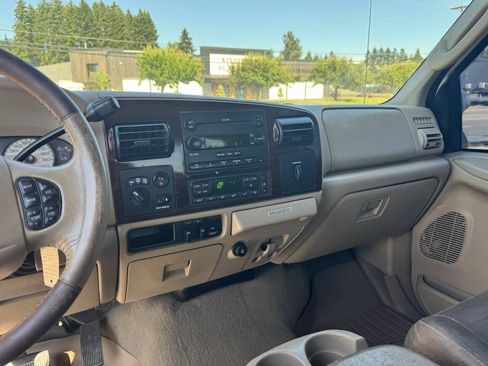 Used 2006 Ford F350 Lariat AWD/4WD image 4