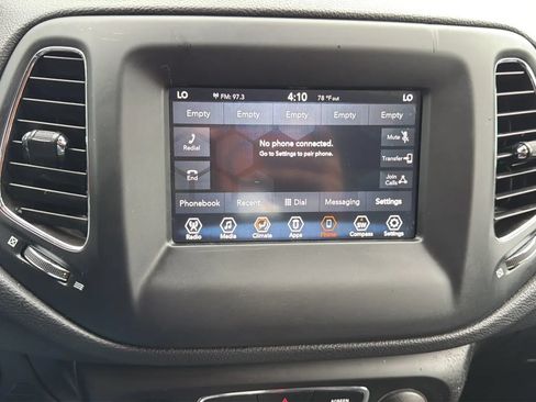 Used 2019 Jeep Compass Latitude AWD/4WD image 18