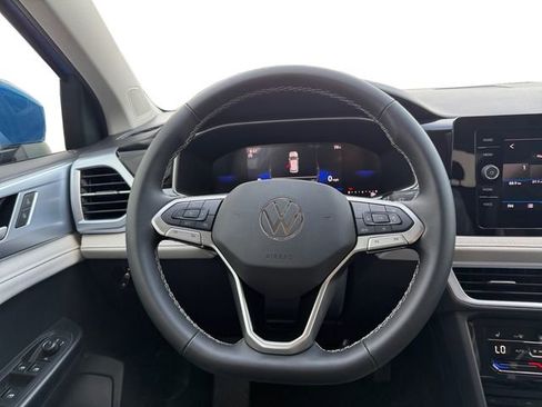 New 2025 Volkswagen Taos SE image 12