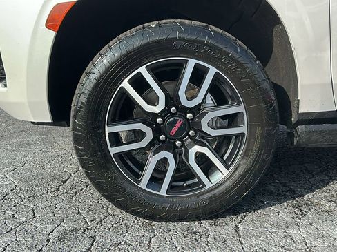 Used 2023 GMC Yukon AT4 w/ AT4 Premium Plus Package image 14