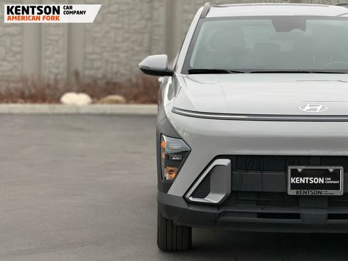 Used 2025 Hyundai Kona SEL image 14