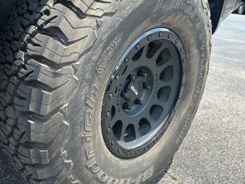 Certified 2025 Ford F150 Raptor w/ Equipment Group 803A Raptor R AWD/4WD image 8