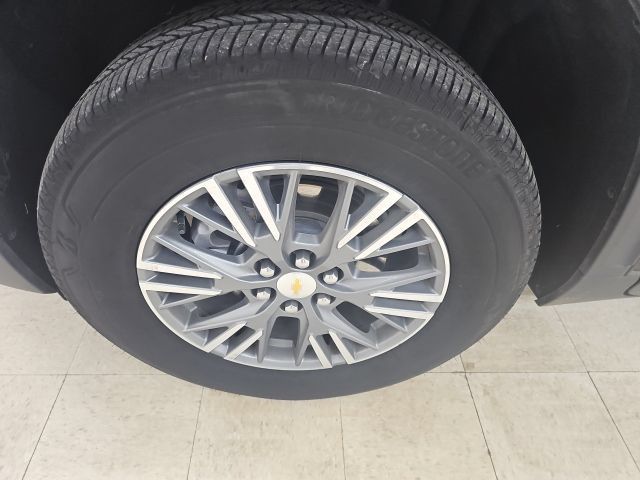 Used 2026 Chevrolet Traverse LT w/ Driver Confidence Package FWD image 29