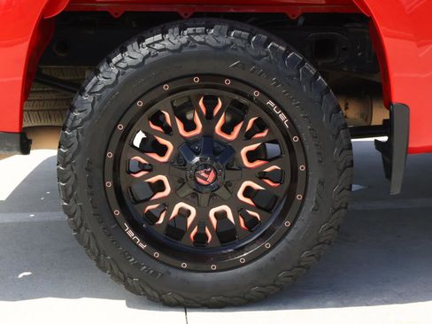 Used 2021 Chevrolet Silverado 1500 Custom image 9