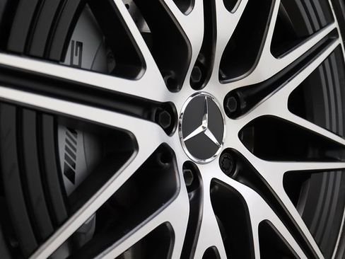 Used 2024 Mercedes-Benz C 43 AMG 4MATIC Sedan image 19