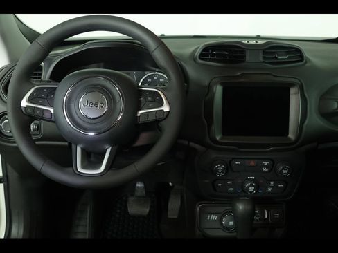 Certified 2023 Jeep Renegade Latitude AWD/4WD image 12