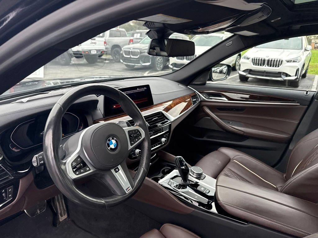 Used 2020 BMW M550i xDrive AWD/4WD image 12