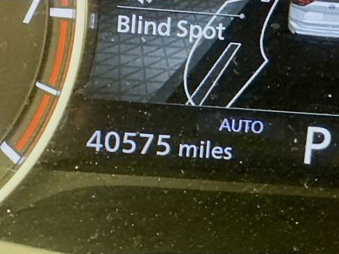 Used 2025 Nissan Rogue SV image 19