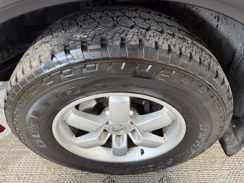 Used 2010 Nissan Titan XE AWD/4WD image 29