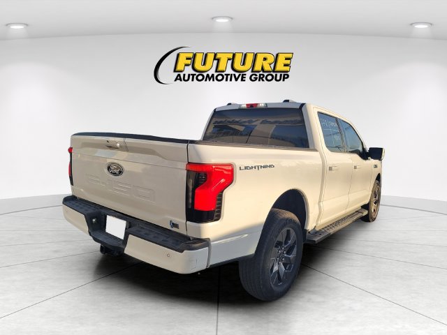 Used 2024 Ford F150 Lightning Flash AWD/4WD image 3
