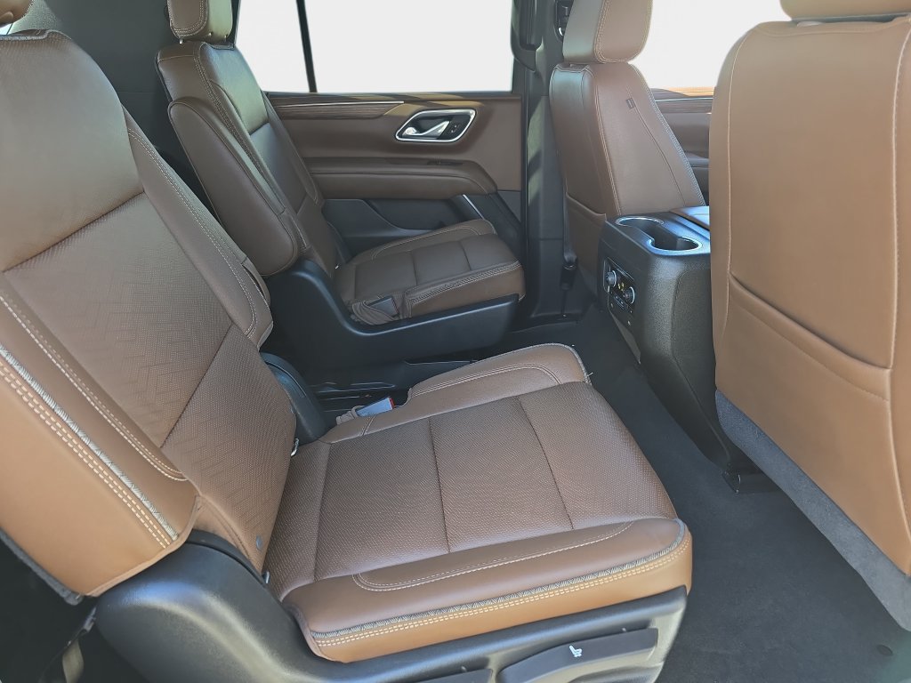 Used 2021 Chevrolet Tahoe High Country AWD/4WD image 13
