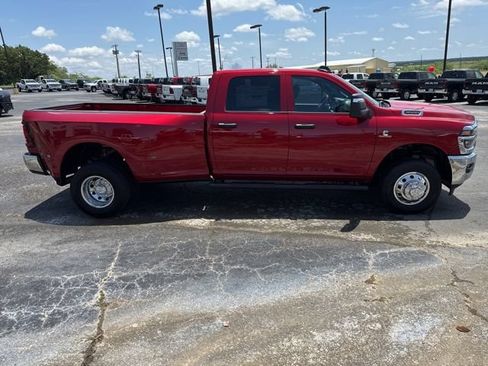 New 2026 RAM 3500 Tradesman AWD/4WD image 6