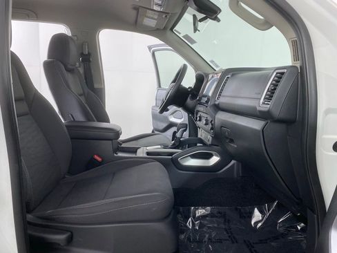 Used 2022 Nissan Frontier SV image 25